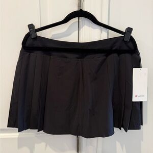 Lululemon Side-Pleat High-Rise Tennis Skirt Size 14 Black NWT
